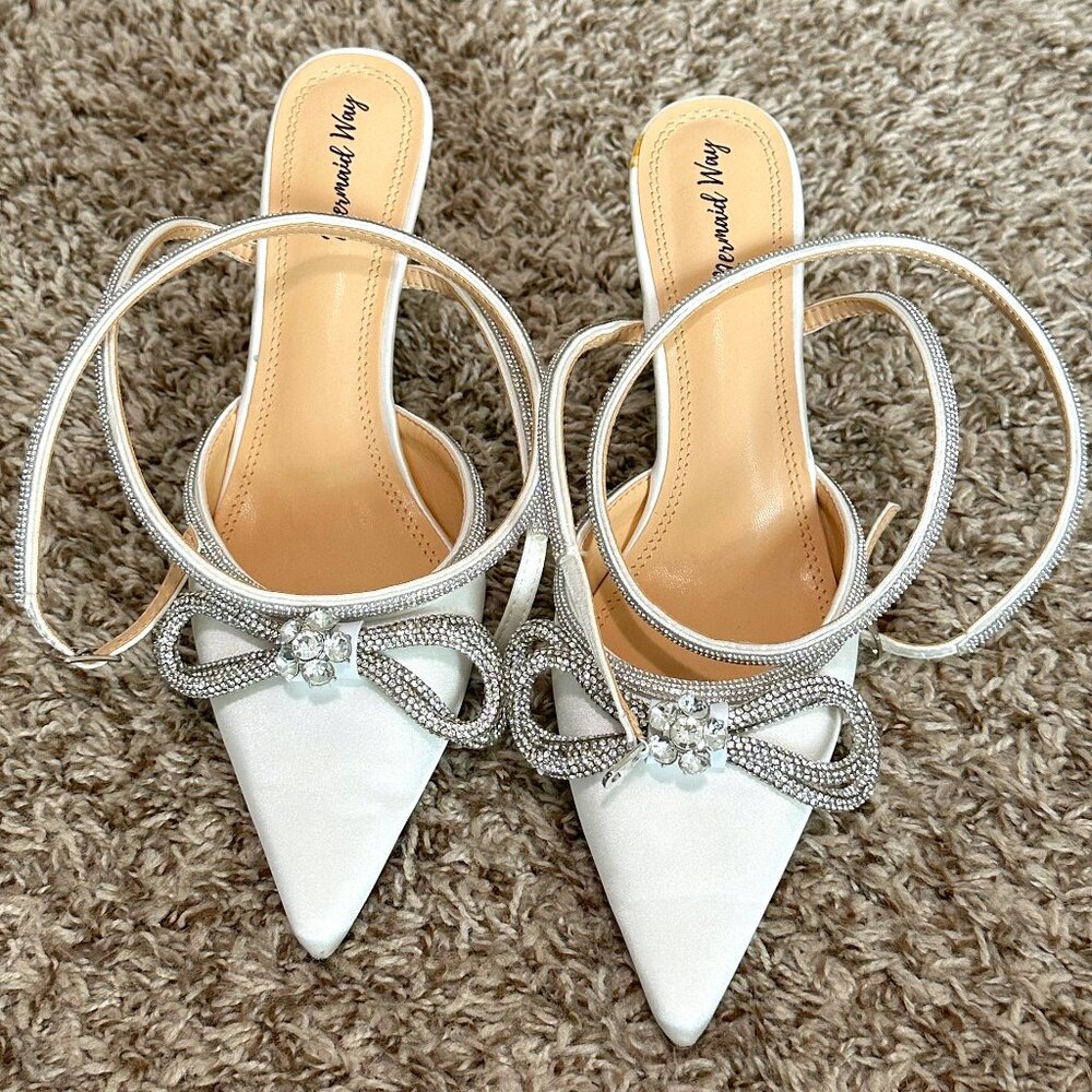 White Sugarcoat Diamante Double Bow Satin Heels (SIZE 9.5 US / 41 EU)